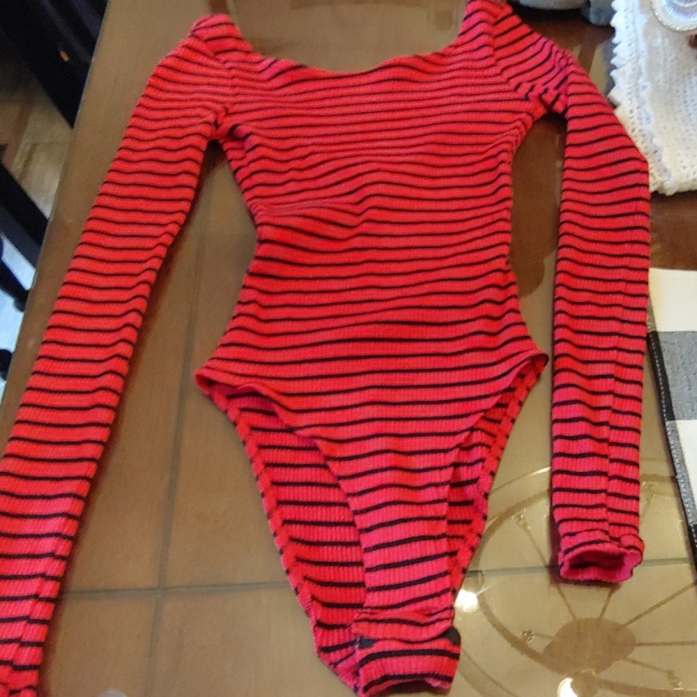 Snap crotch long sleeve shirt